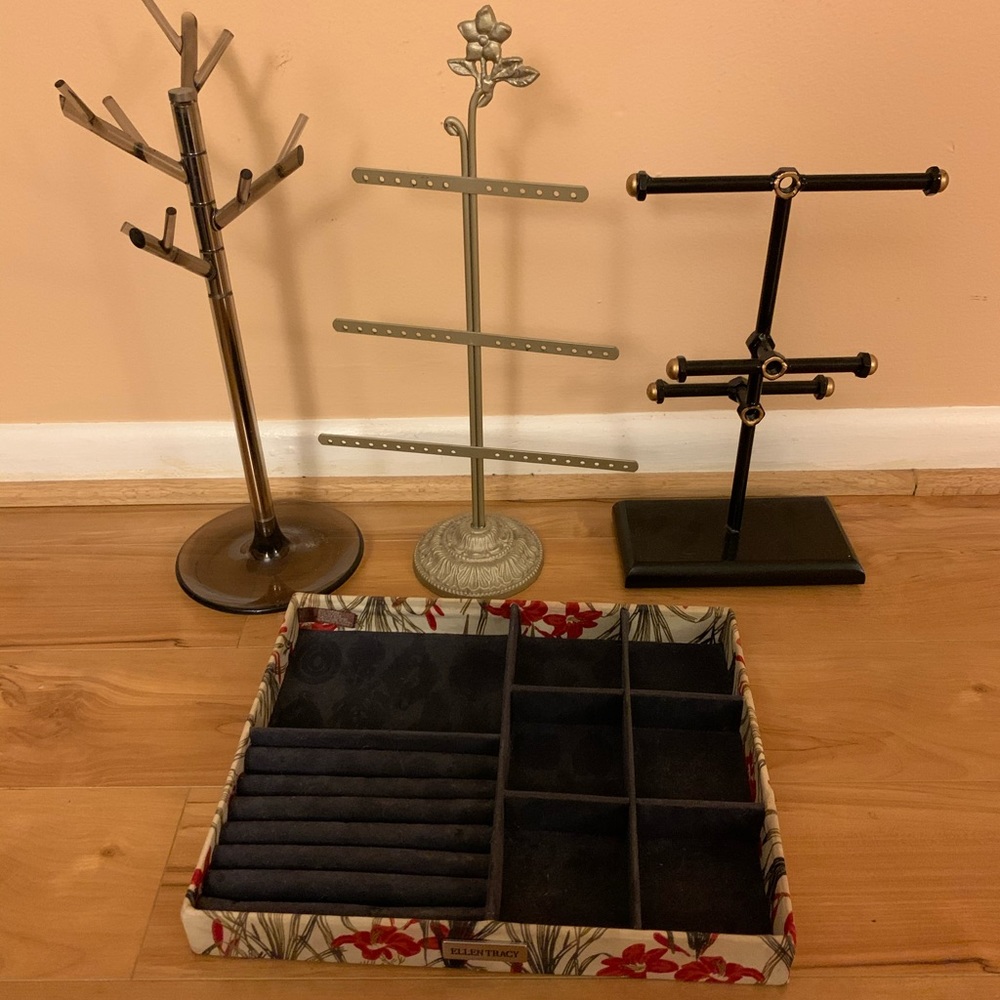 Jewelry organizer